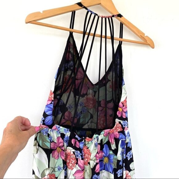 Forever 21 maxi dress, with halter top & open back.  NWT - Picture 5 of 12